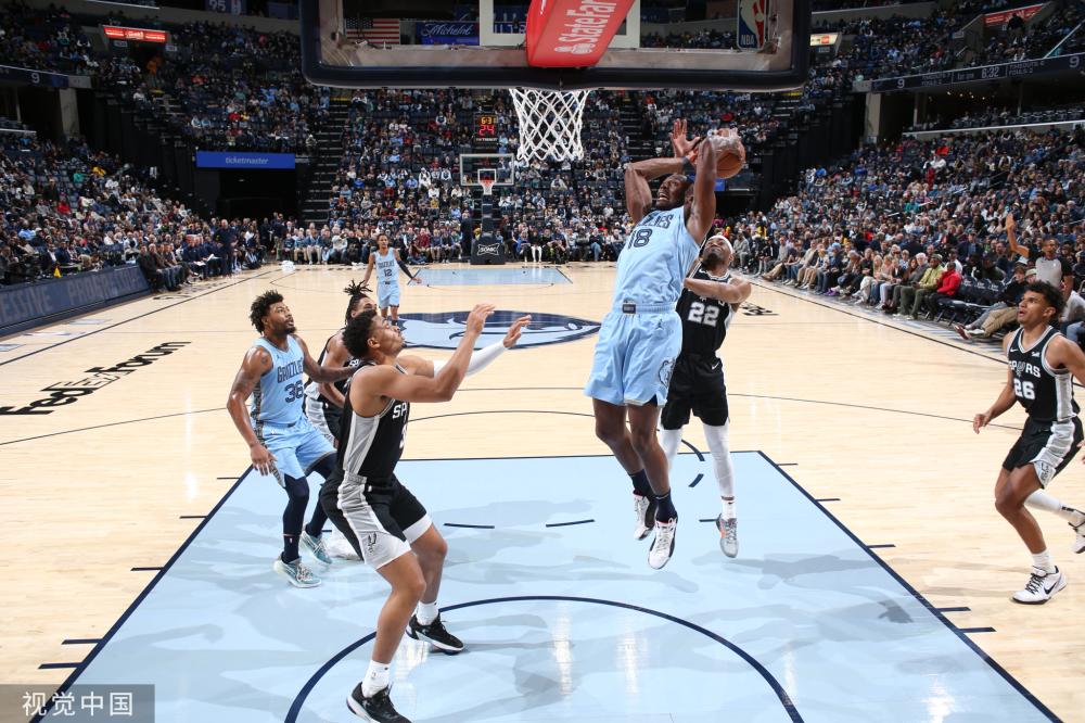 场的气势明 场的气势明